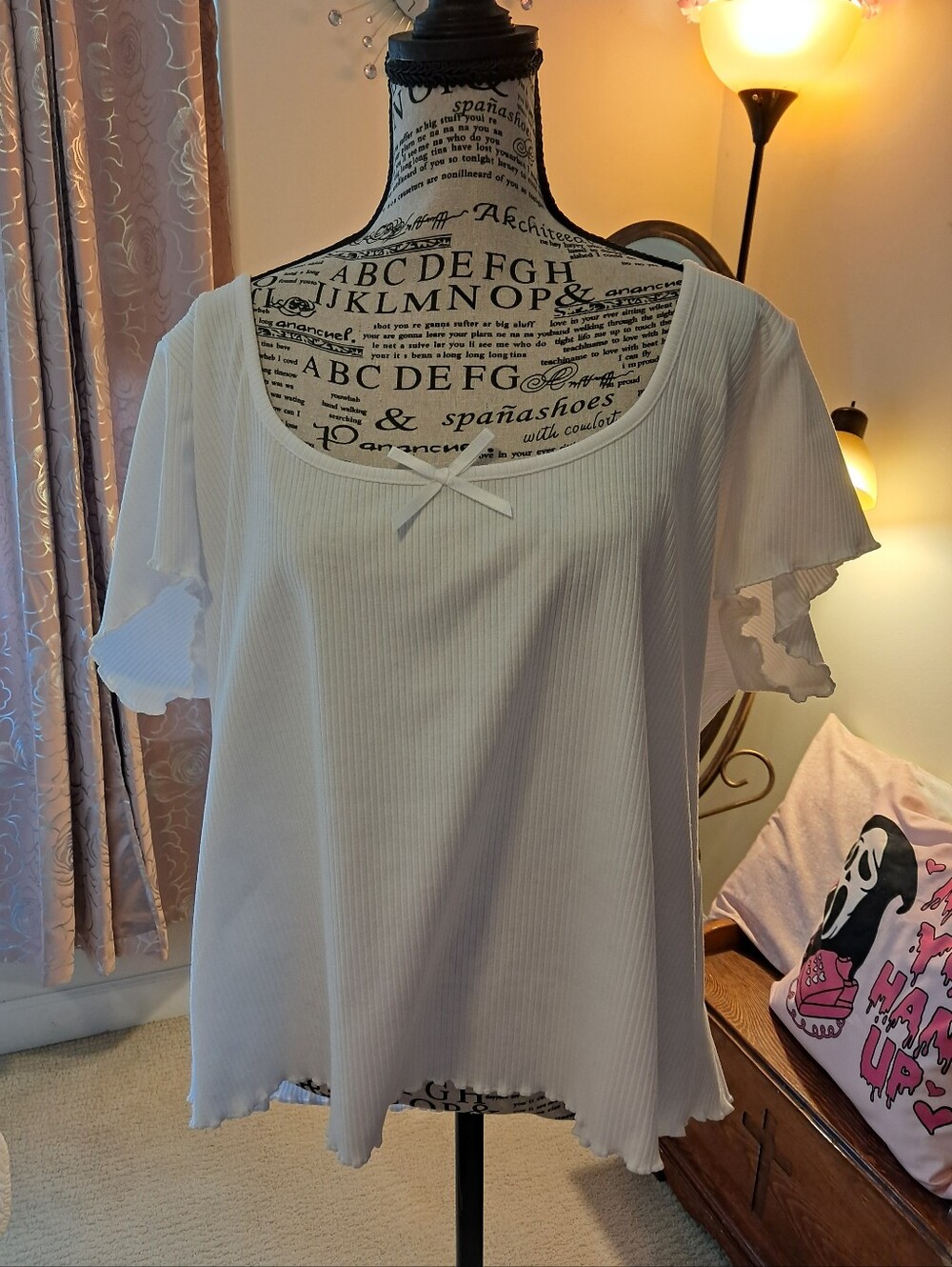 Torrid White Ruffle Short Sleeve Crop Top Sz 3